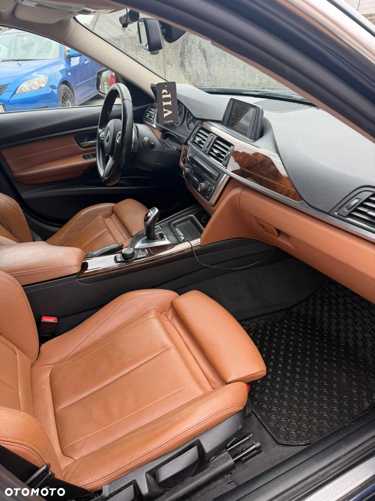 BMW Seria 3 328i Luxury Line - 11