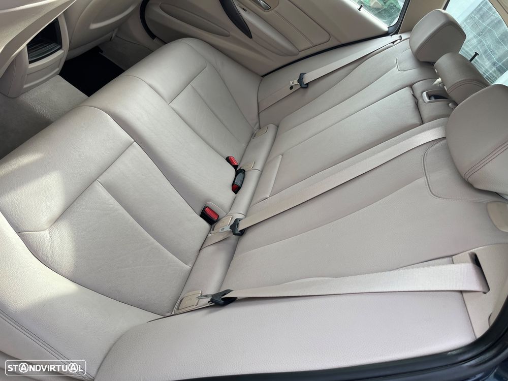 BMW 318 d Aut. Blue Performance Modern Line - 17