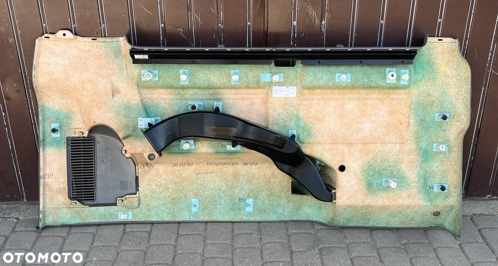 BOCZEK PRAWY TYLNY RZĄD TYŁ JASNY TAPICERKA PRAWA VW T5 LIFT LONG CARAVELLE TRANSPORTER EU 7H9868716F - 4