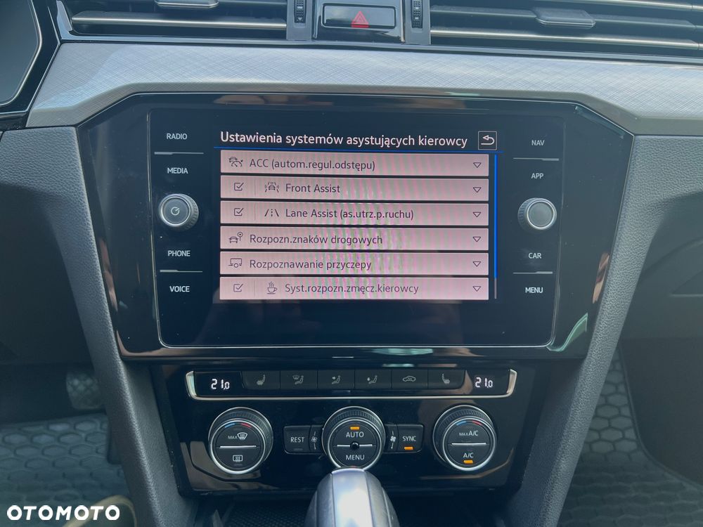 Volkswagen Passat 2.0 TSI Business DSG - 24