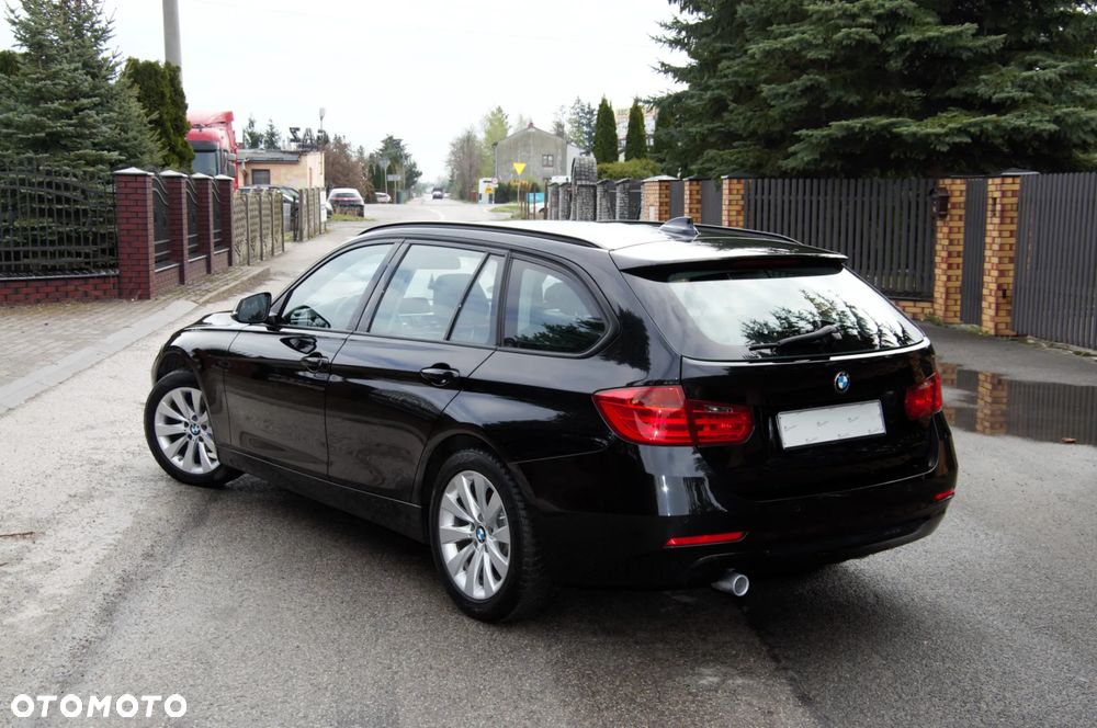 BMW Seria 3 316i Sport Line - 31