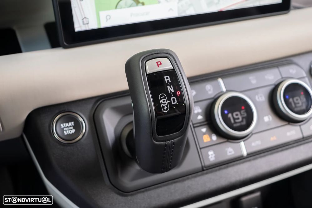 Land Rover Defender 3.0 I6 90 AWD SE - 32