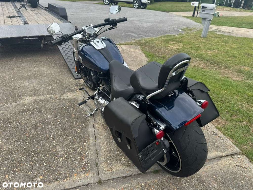 Harley-Davidson FXSB Breakout - 17