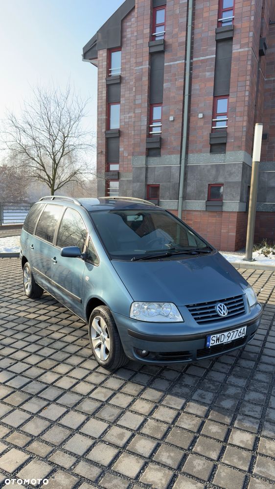 Volkswagen Sharan 1.9 TDI Exclusive Edition - 4