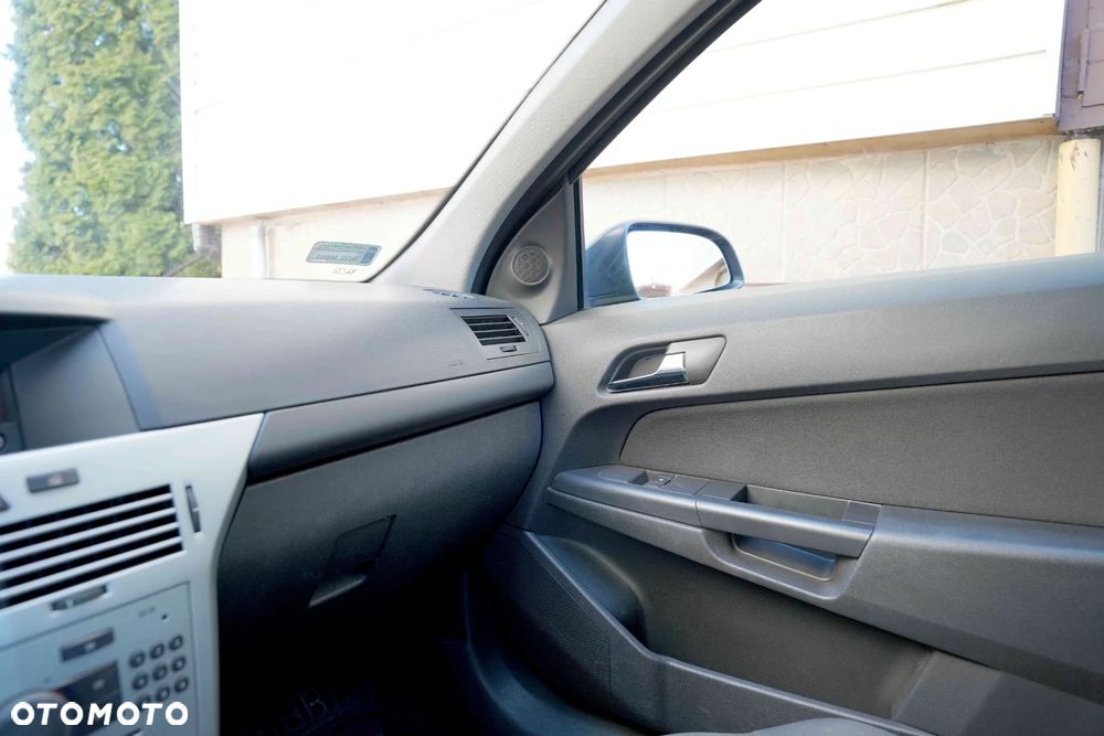 Opel Astra 1.6 - 12