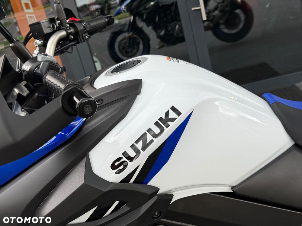 Suzuki V-STROM - 36