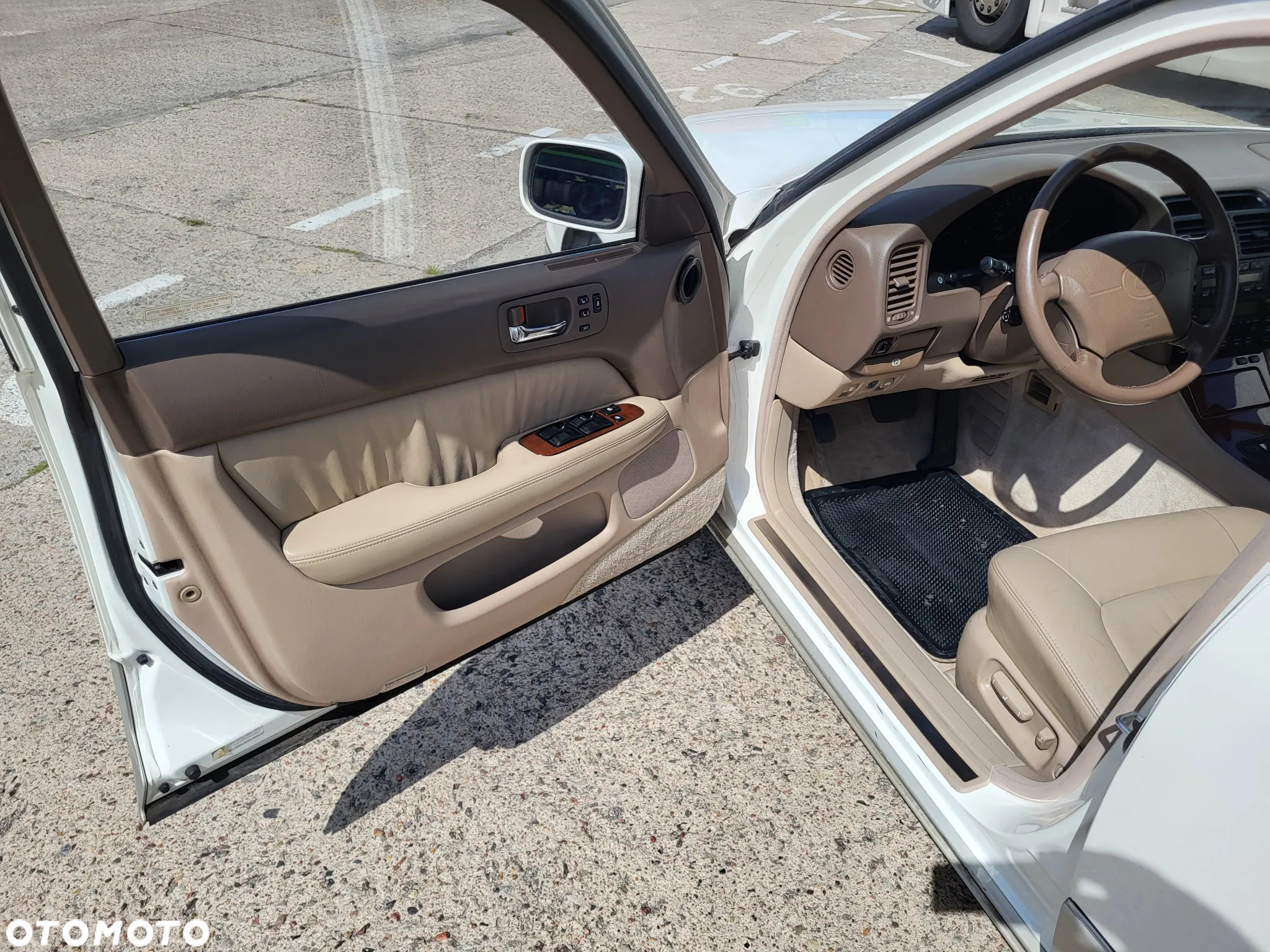 Lexus LS 400 - 13