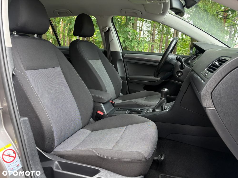 Volkswagen Golf - 17