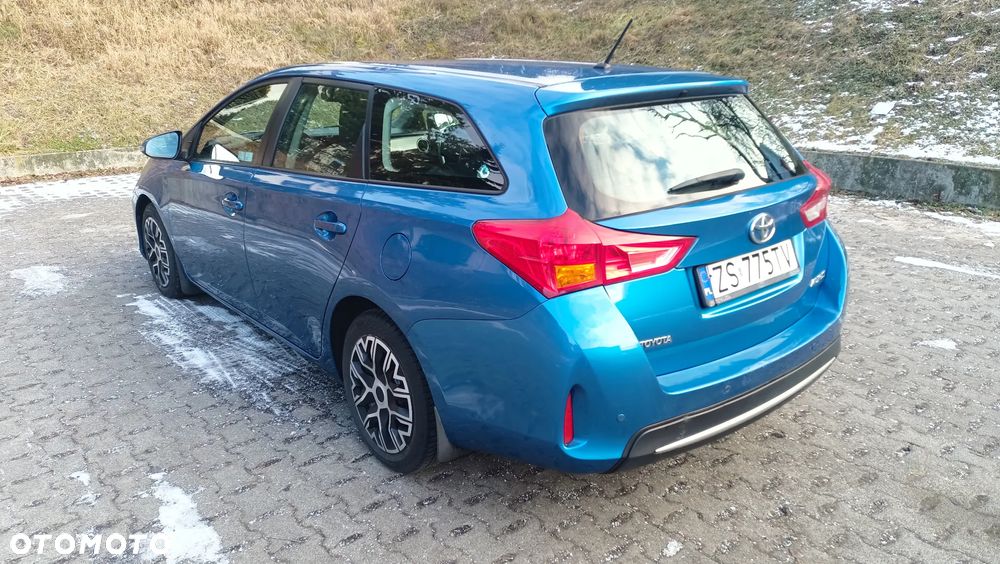 Toyota Auris 1.4 D-4D Comfort - 6