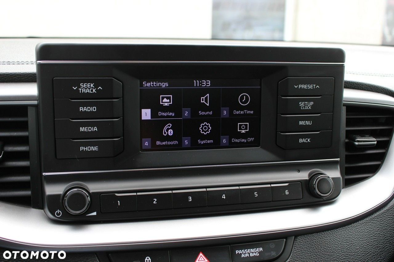 Kia Ceed - 24