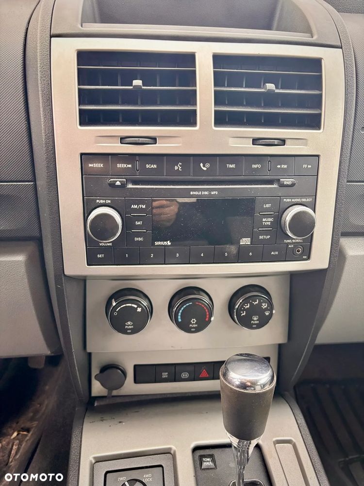 Dodge Nitro 3.7 V6 SLT 4WD - 12