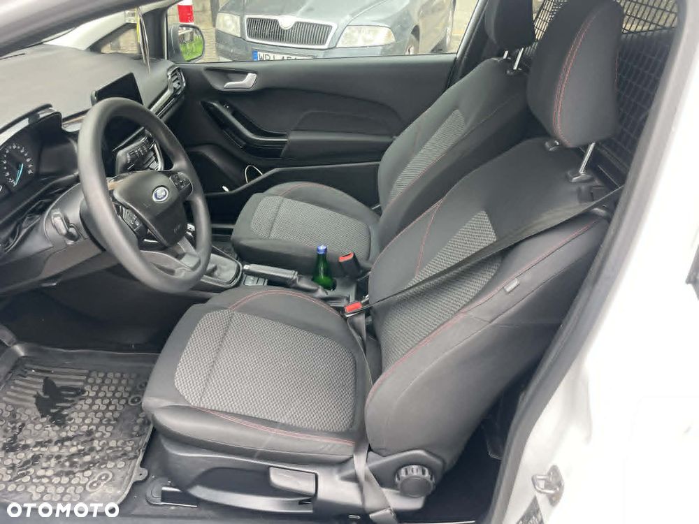 Ford Fiesta 1.5 TDCi Titanium - 11