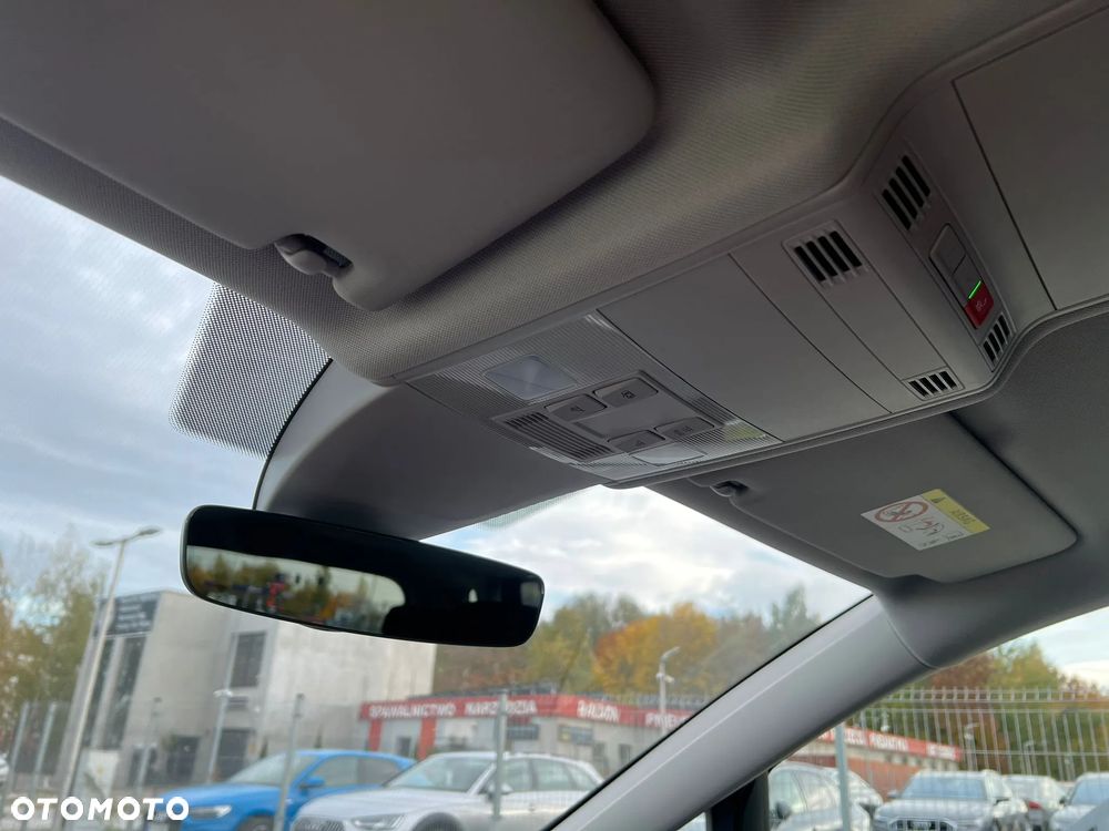 Volkswagen Touran 1.5 TSI EVO Comfortline DSG - 32