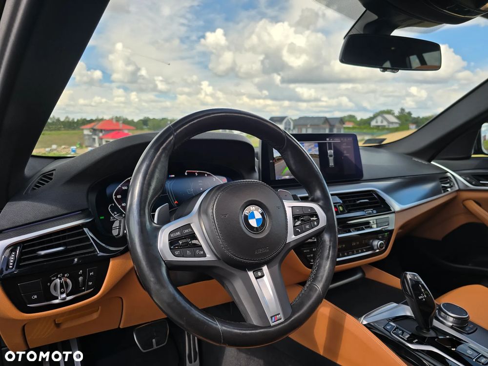 BMW Seria 5 530d xDrive mHEV M Sport sport - 19