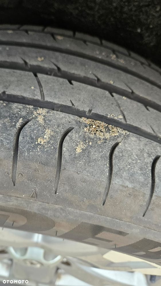 Toyota RAV4 2.2 D-CAT Premium - 16