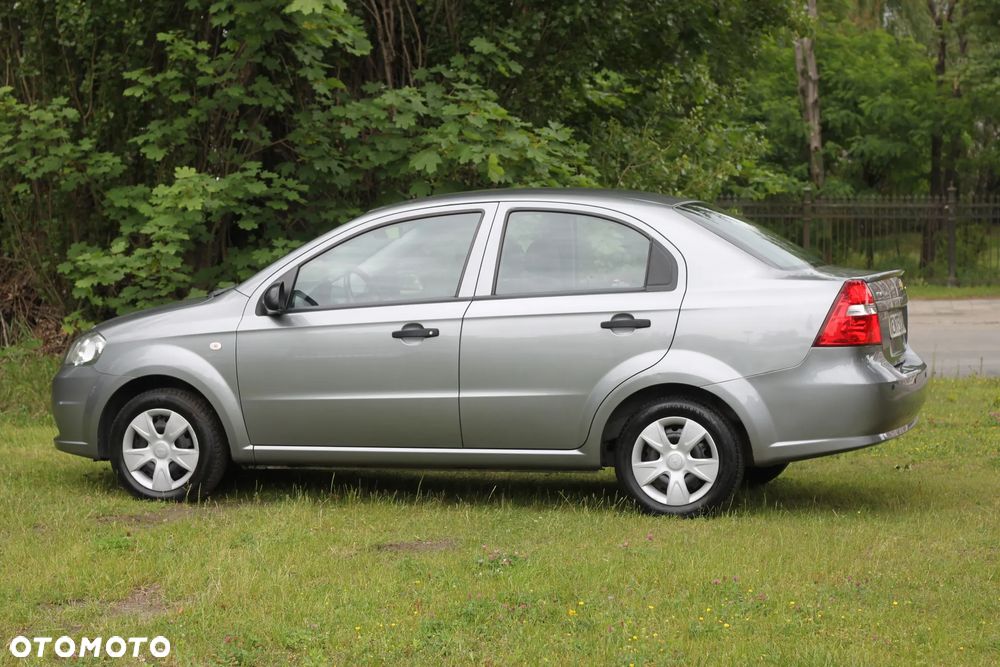 Chevrolet Aveo - 5