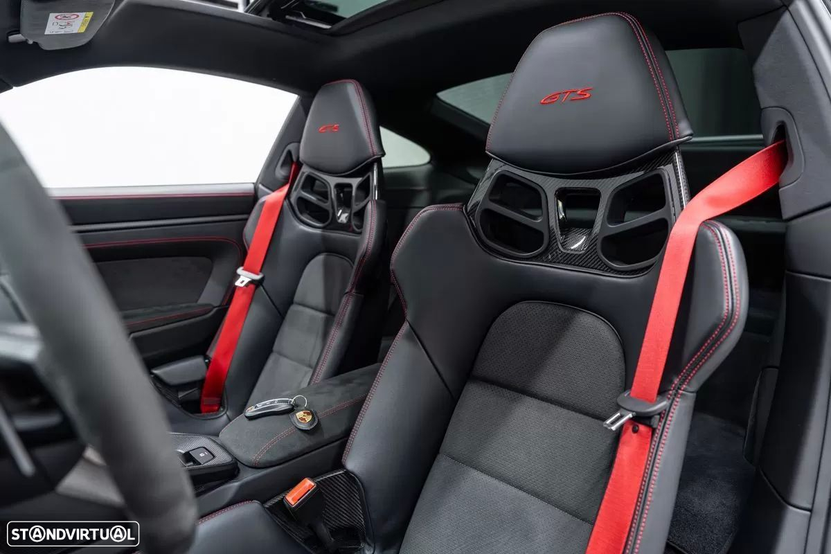 Porsche 911 (992) Carrera 4 GTS PDK - 25