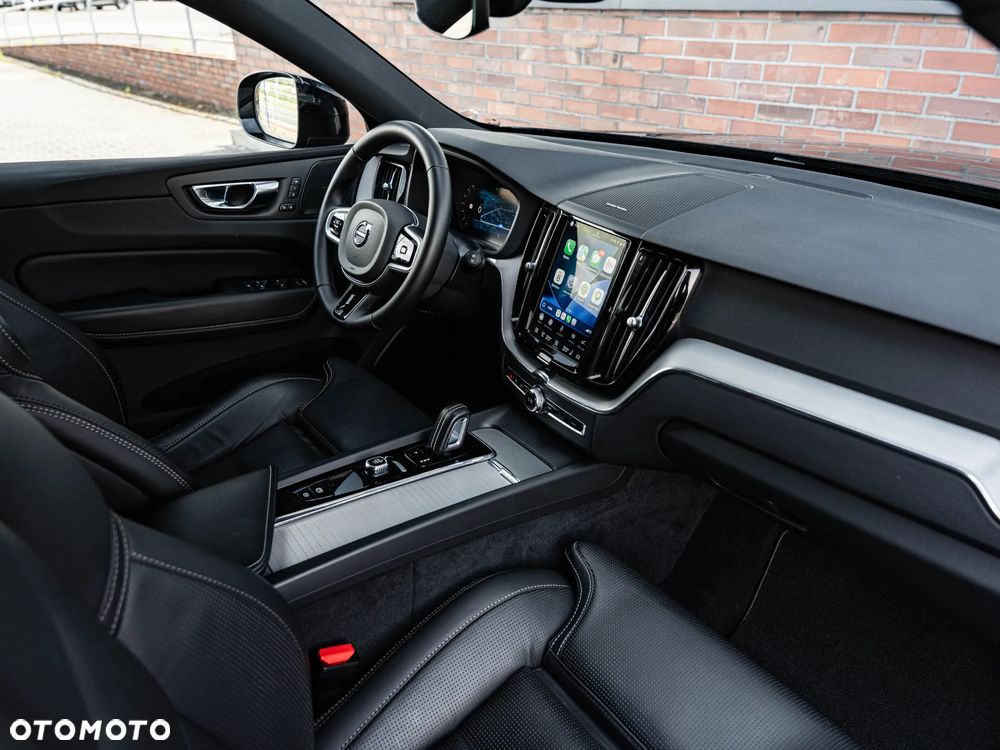 Volvo XC 60 B4 D Ultimate Dark - 24
