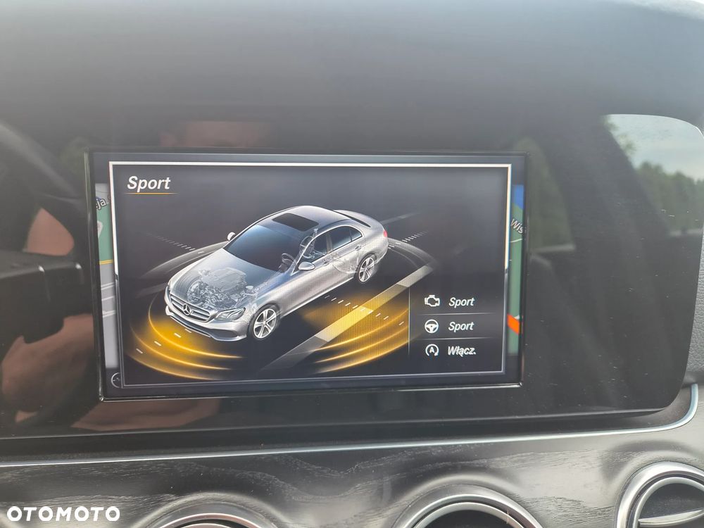 Mercedes-Benz Klasa E 200 4Matic 9G-TRONIC Avantgarde - 19