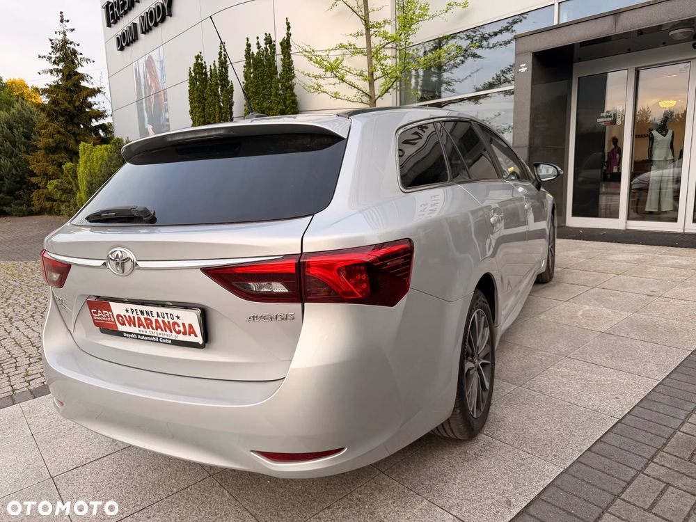 Toyota Avensis - 37