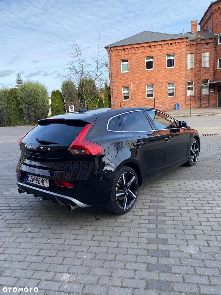 Volvo V40 D2 Drive-E R-Design Momentum - 4