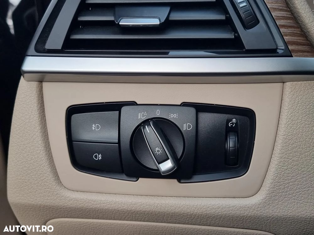 BMW Seria 3 320d Aut. Modern Line - 29