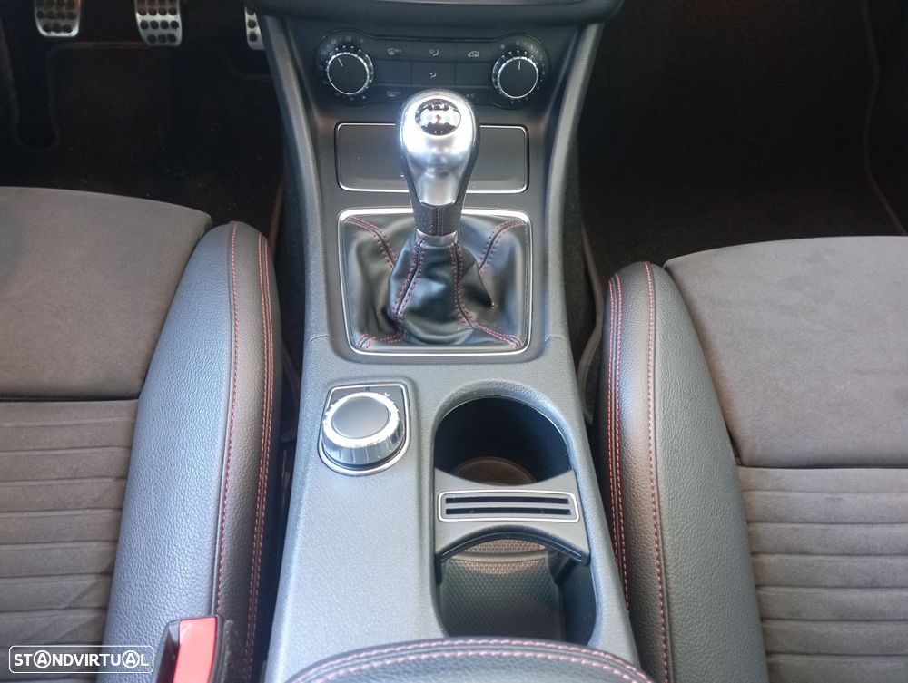 Mercedes-Benz CLA 200 d AMG Line - 8