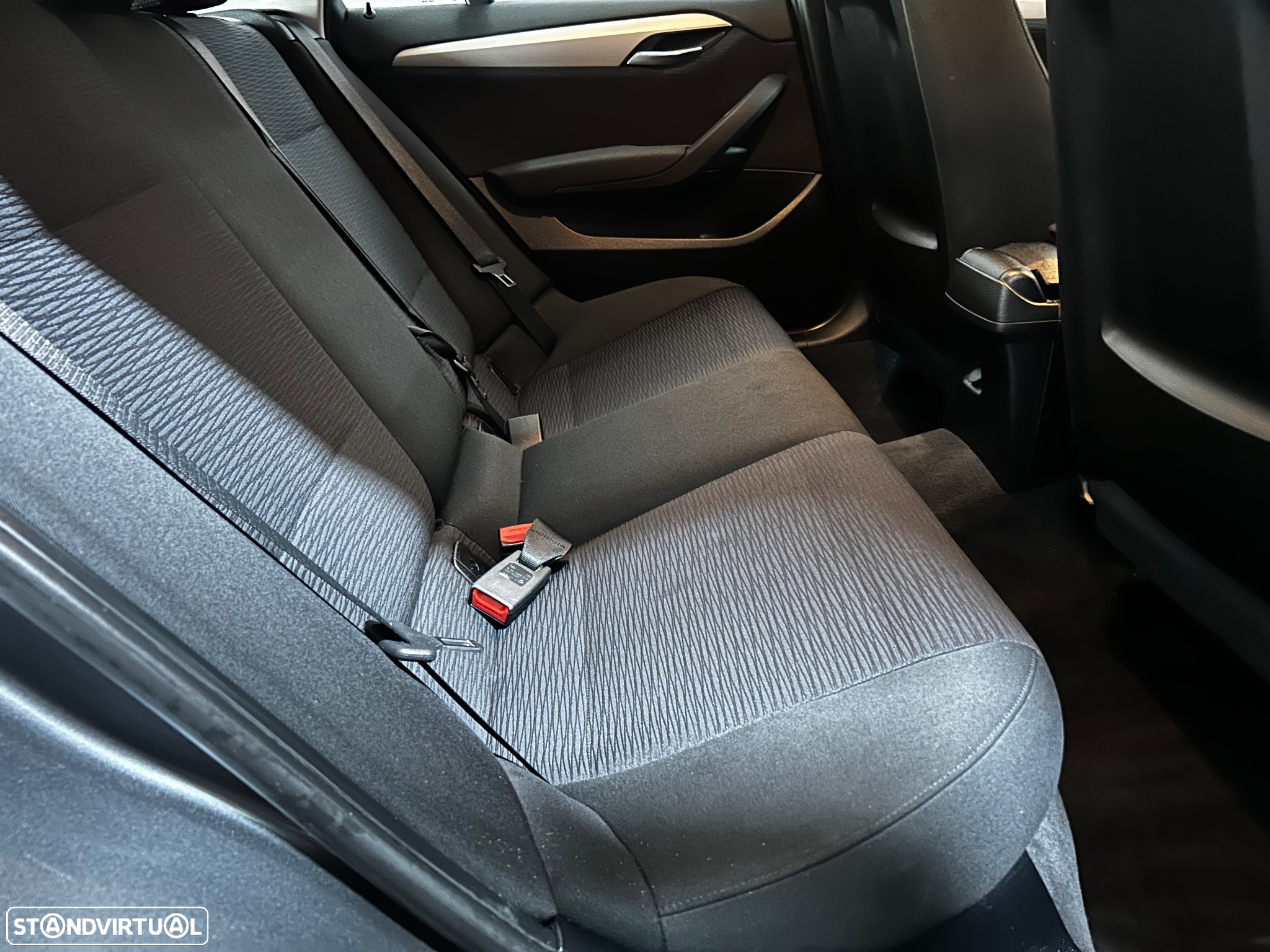 BMW X1 16 d sDrive Auto - 29