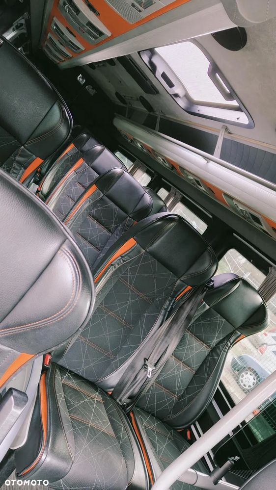 Mercedes-Benz Sprinter - 4