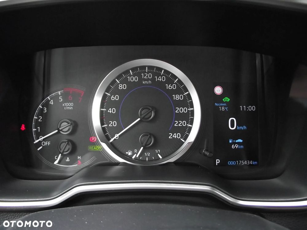 Toyota Corolla 1.8 Hybrid Active - 24