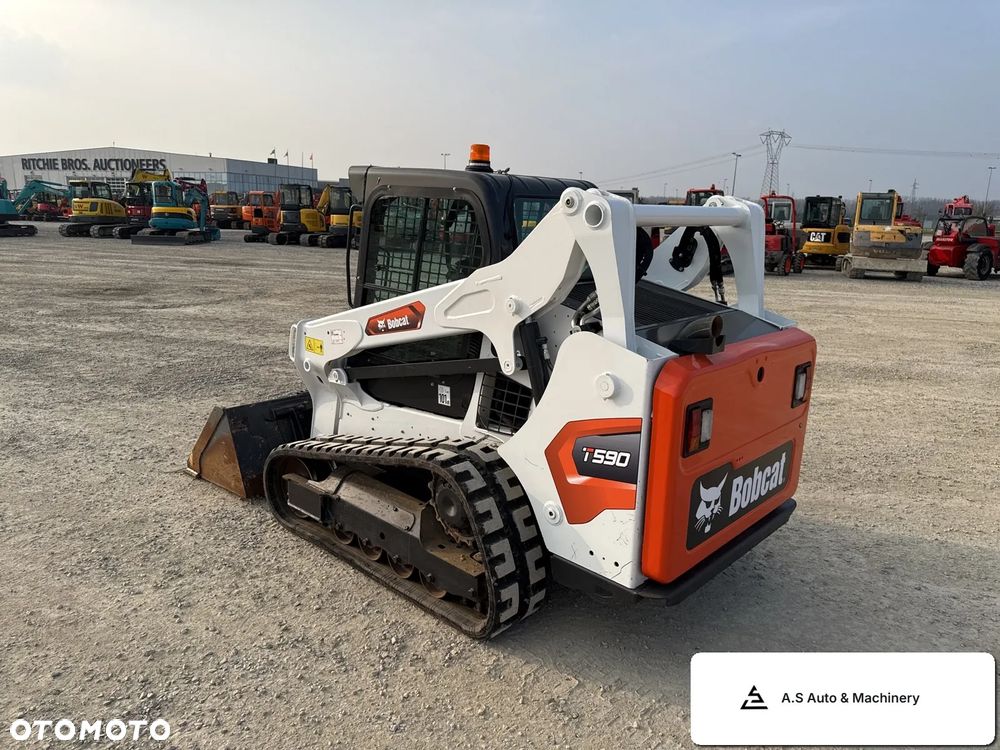 Bobcat T590 - 1