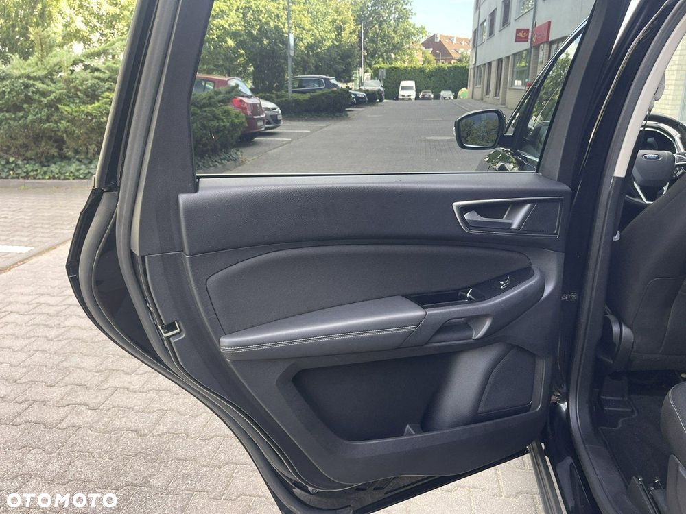 Ford S-Max - 21