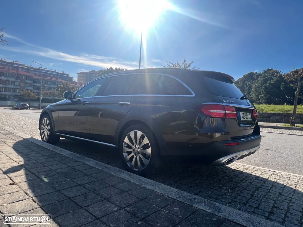Mercedes-Benz E 220 - 4