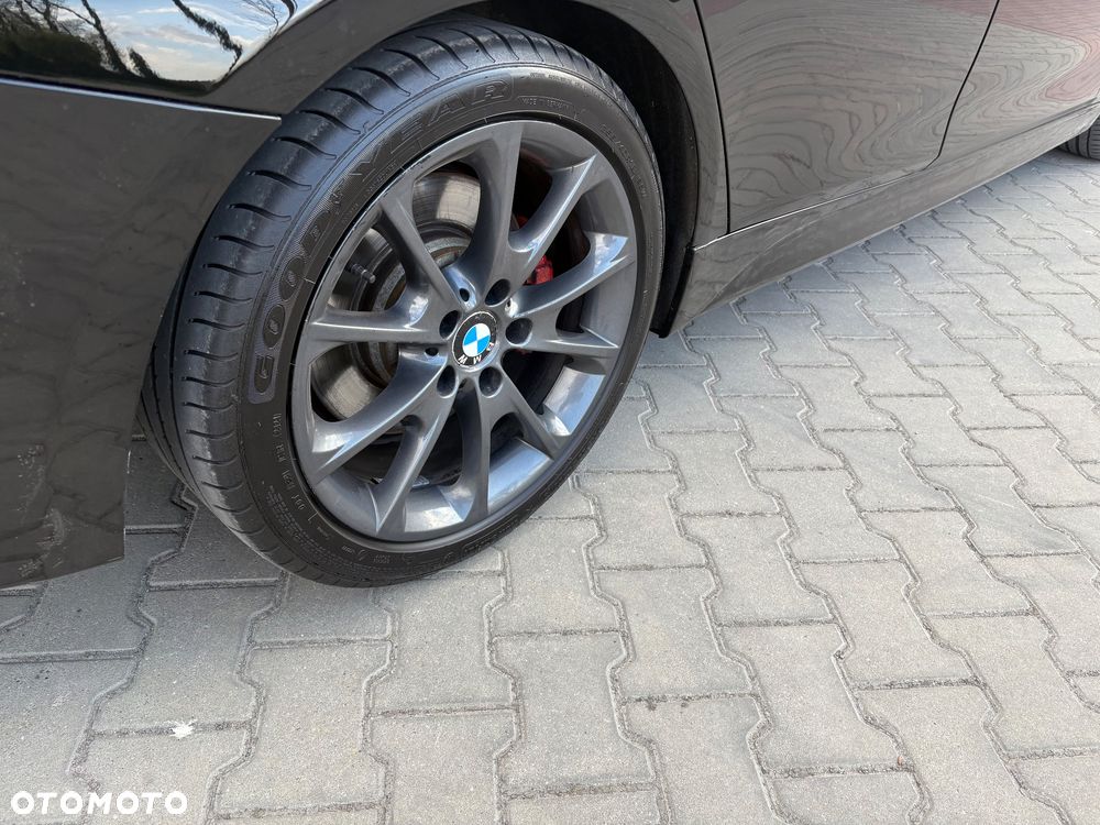 BMW Seria 3 330d M Sport - 10