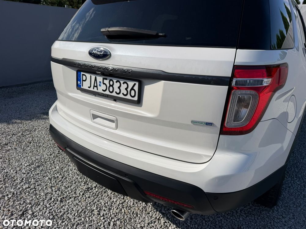 Ford Explorer - 10