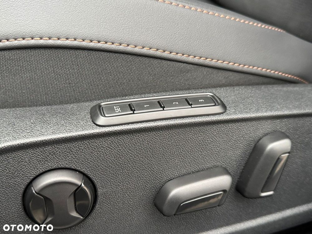 Cupra Leon Sportstourer 2.0 TSI 4Drive DSG - 25