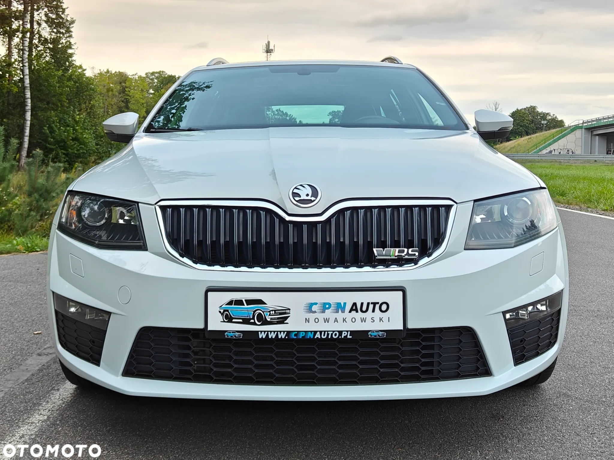 Skoda Octavia Combi 2.0 TSI (Green tec) DSG RS - 17