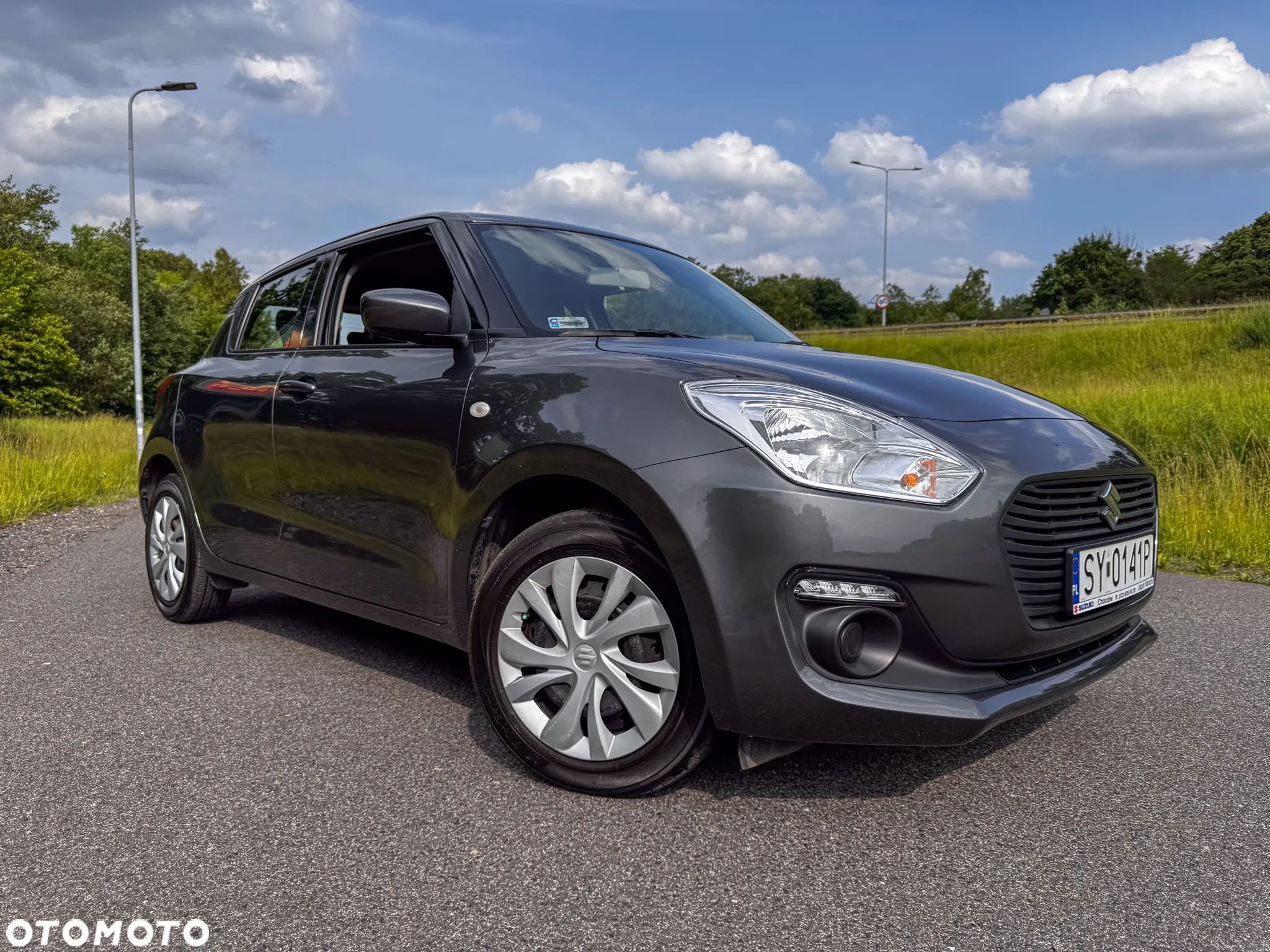 Suzuki Swift 1.2 Premium - 1