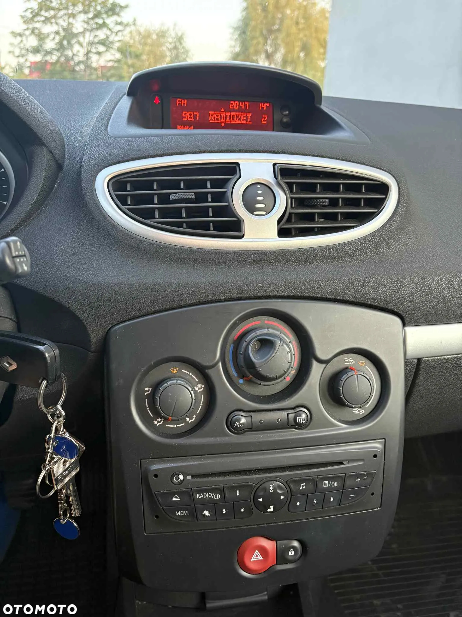 Renault Clio - 9