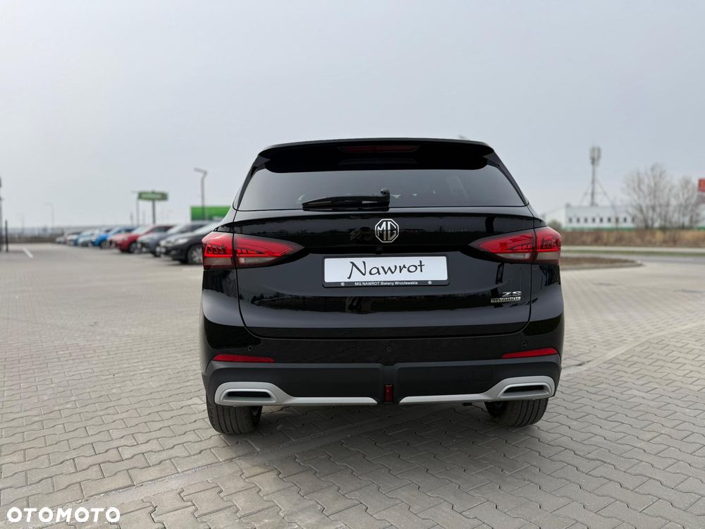 MG ZS Hybrid+ - 5