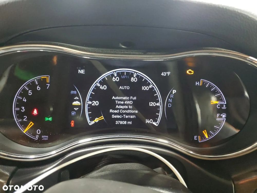 Jeep Grand Cherokee Laredo - 11