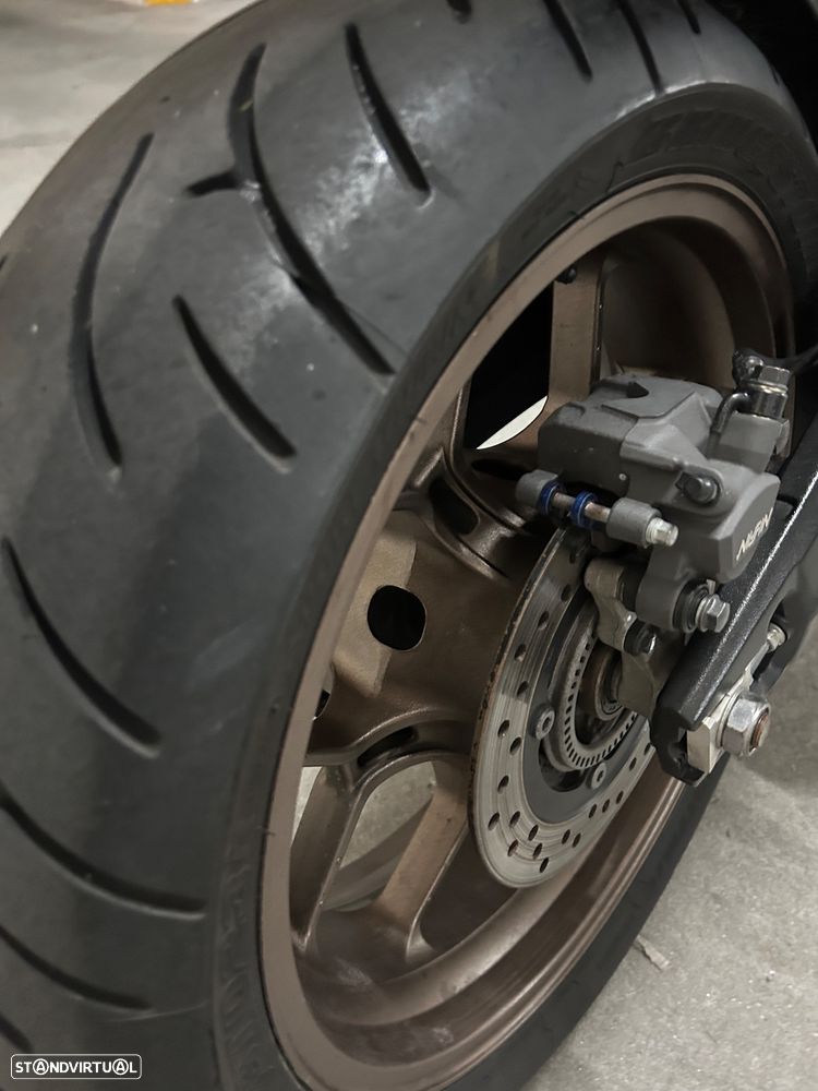 Honda CB Cb 650r - 9