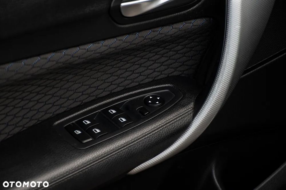 BMW Seria 1 116d DPF Edition Sport - 38