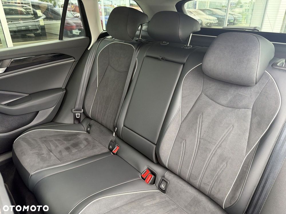 Volkswagen Passat Variant 1.5 TSI EVO Business DSG - 17