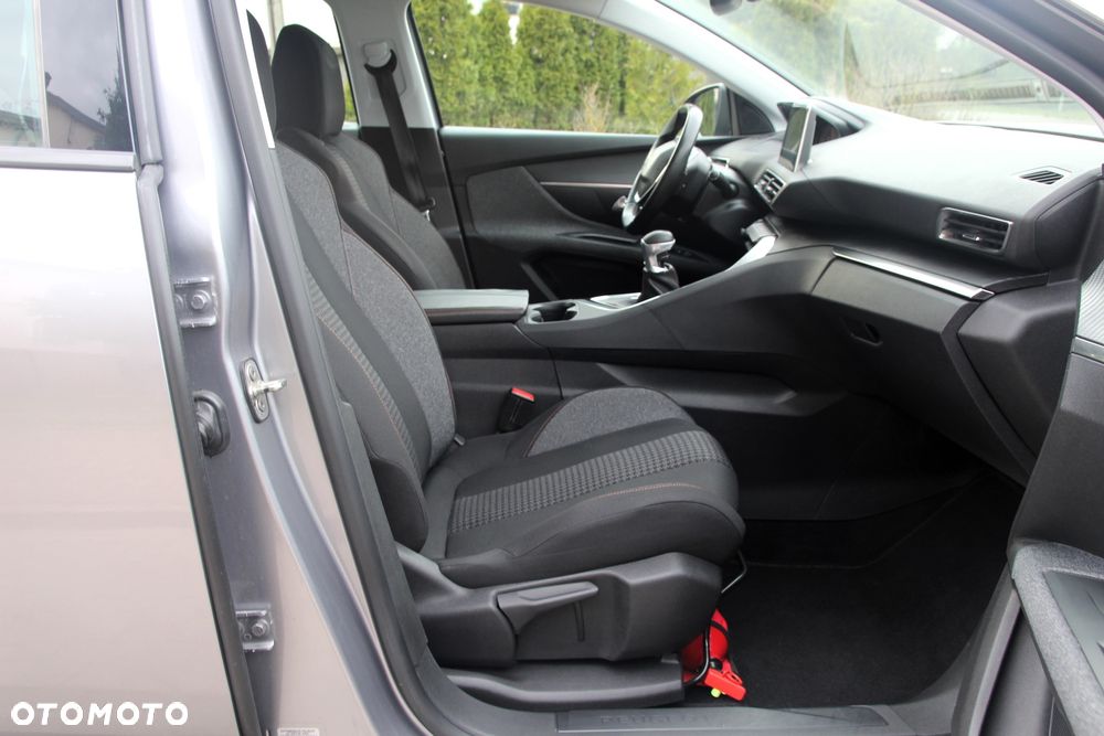 Peugeot 5008 HDI 115 Active - 30