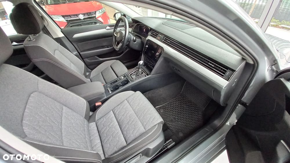 Volkswagen Passat Variant 1.5 TSI EVO Business DSG - 20