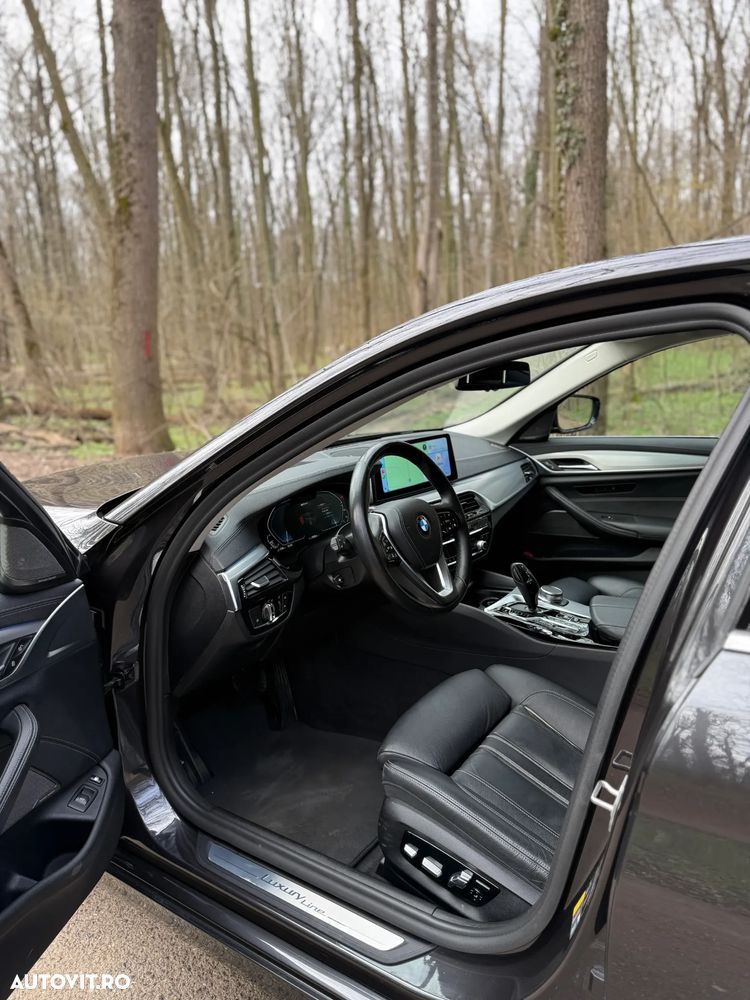 BMW Seria 5 530e xDrive Aut. Luxury Line - 8