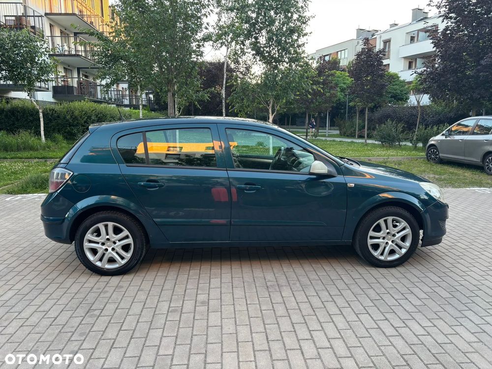 Opel Astra 1.6 Cosmo - 11