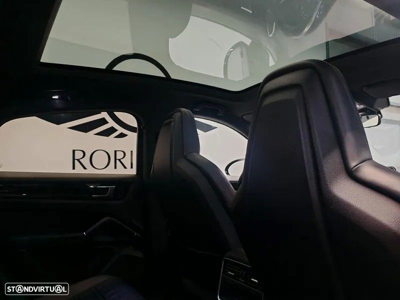 Porsche Cayenne Coupé E-Hybrid - 33