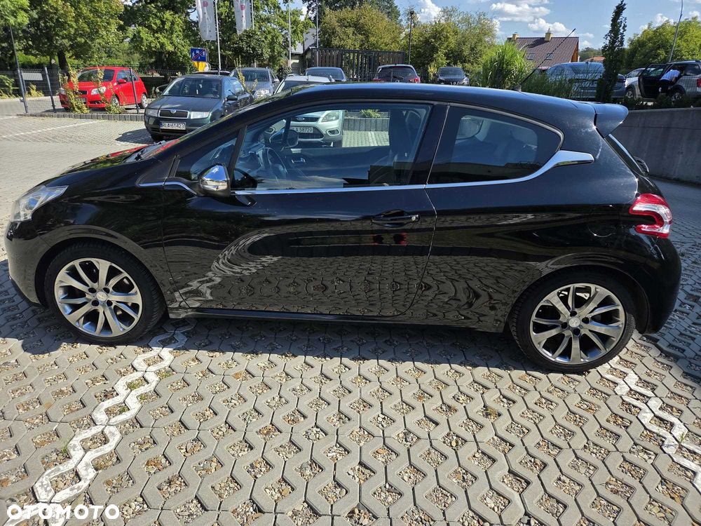Peugeot 208 - 4